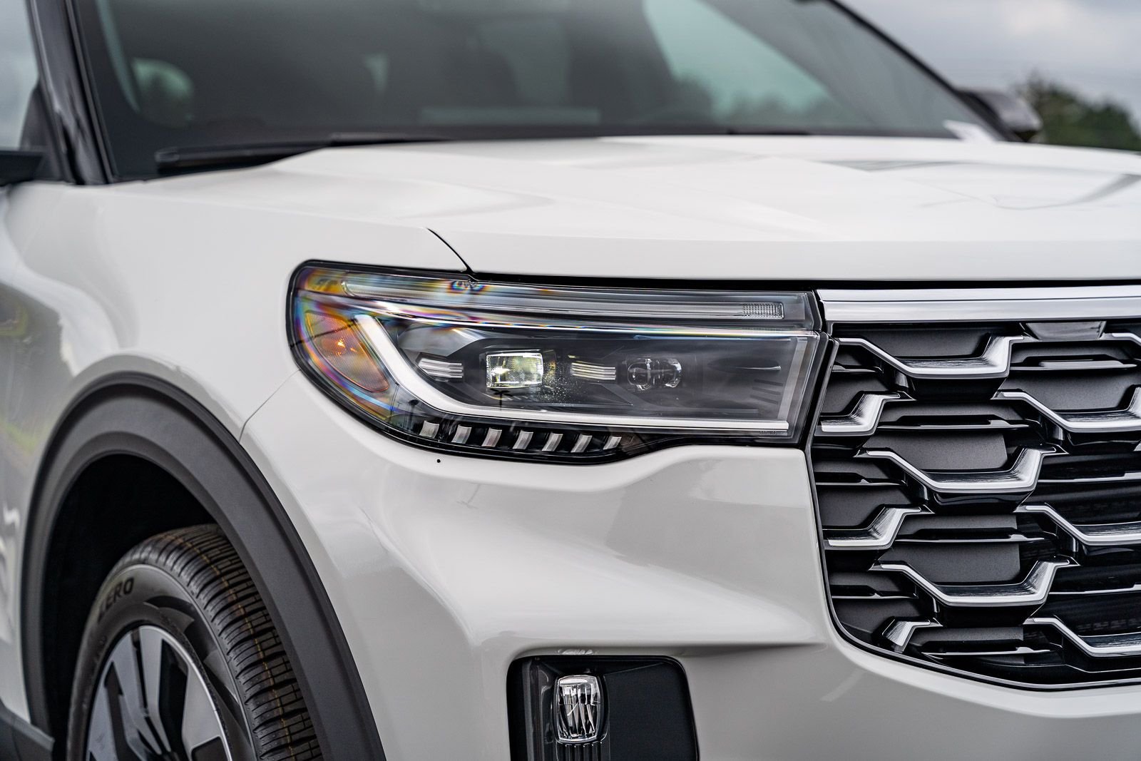 New 2027 Ford Explorer Platinum w/ LUX Leather Package AWD/4WD image 6