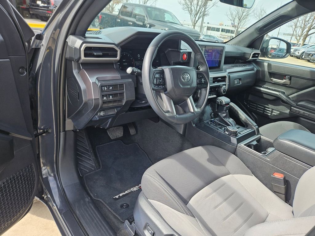 Used 2025 Toyota Tacoma TRD Off-Road image 13