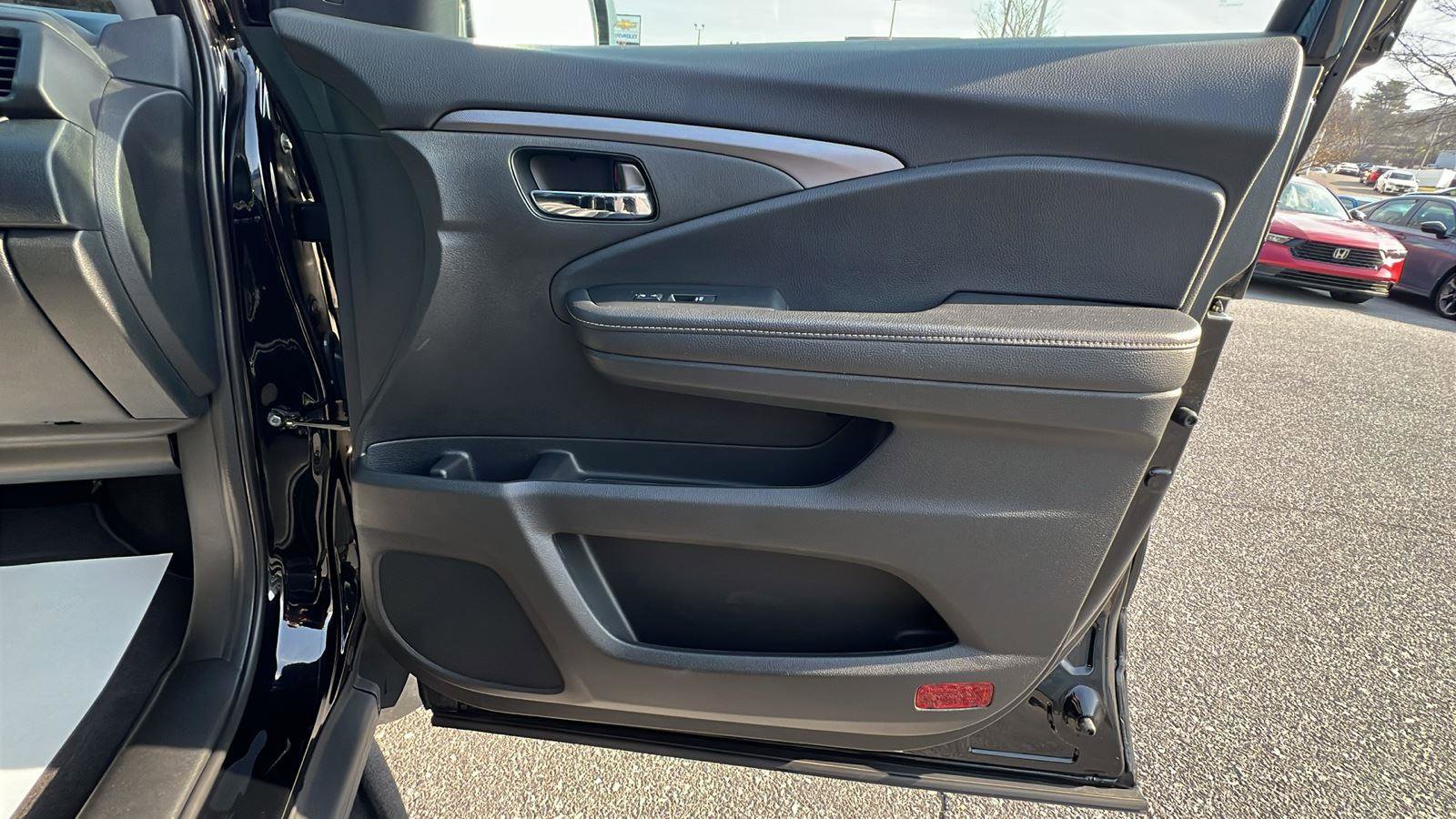 Used 2023 Honda Ridgeline RTL image 12