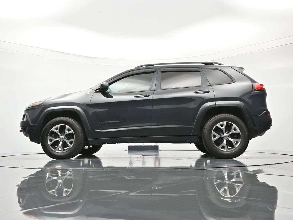 Used 2016 Jeep Cherokee Trailhawk w/ Comfort/Convenience Group AWD/4WD image 44