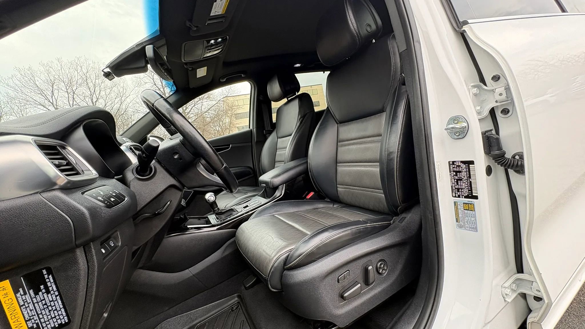 Used 2016 Kia Sorento SX w/ SXL Technology Package image 2