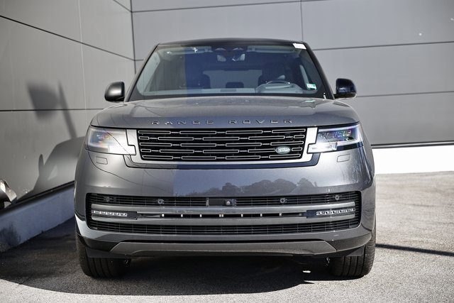 New 2025 Land Rover Range Rover Long Wheelbase SE image 10