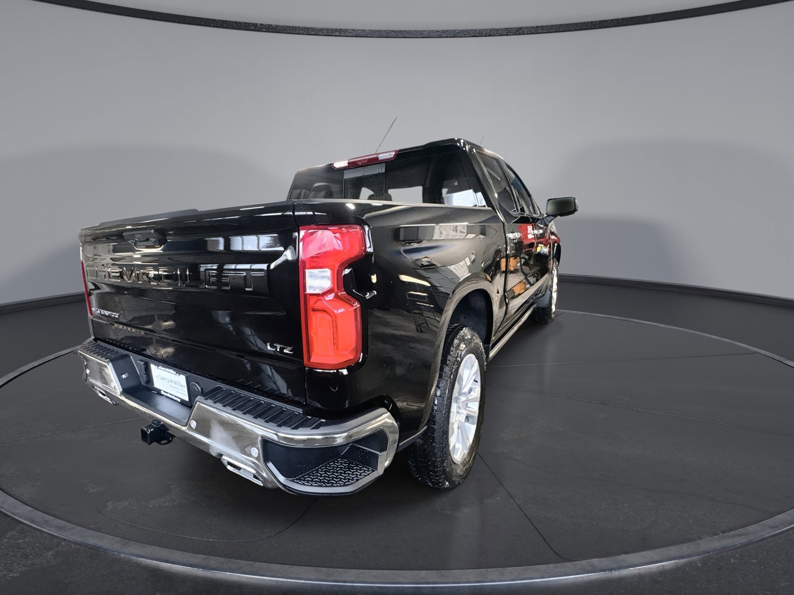 New 2026 Chevrolet Silverado 1500 LTZ w/ Technology Package AWD/4WD image 7