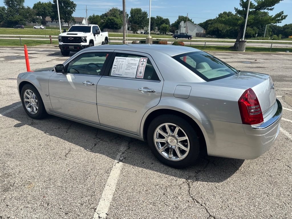 Used 2005 Chrysler 300 C w/ Sound Group II RWD image 17
