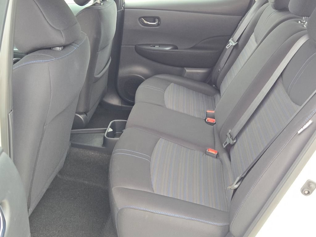 Used 2025 Nissan Leaf S FWD image 17