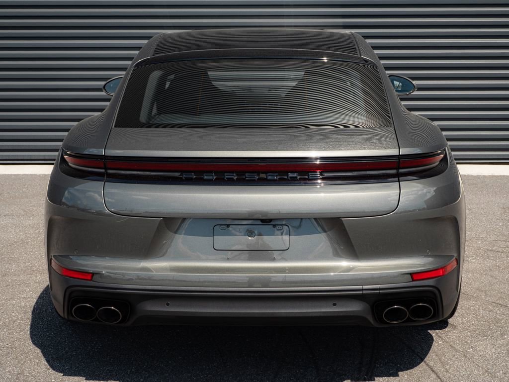 Certified 2025 Porsche Panamera 4 image 28