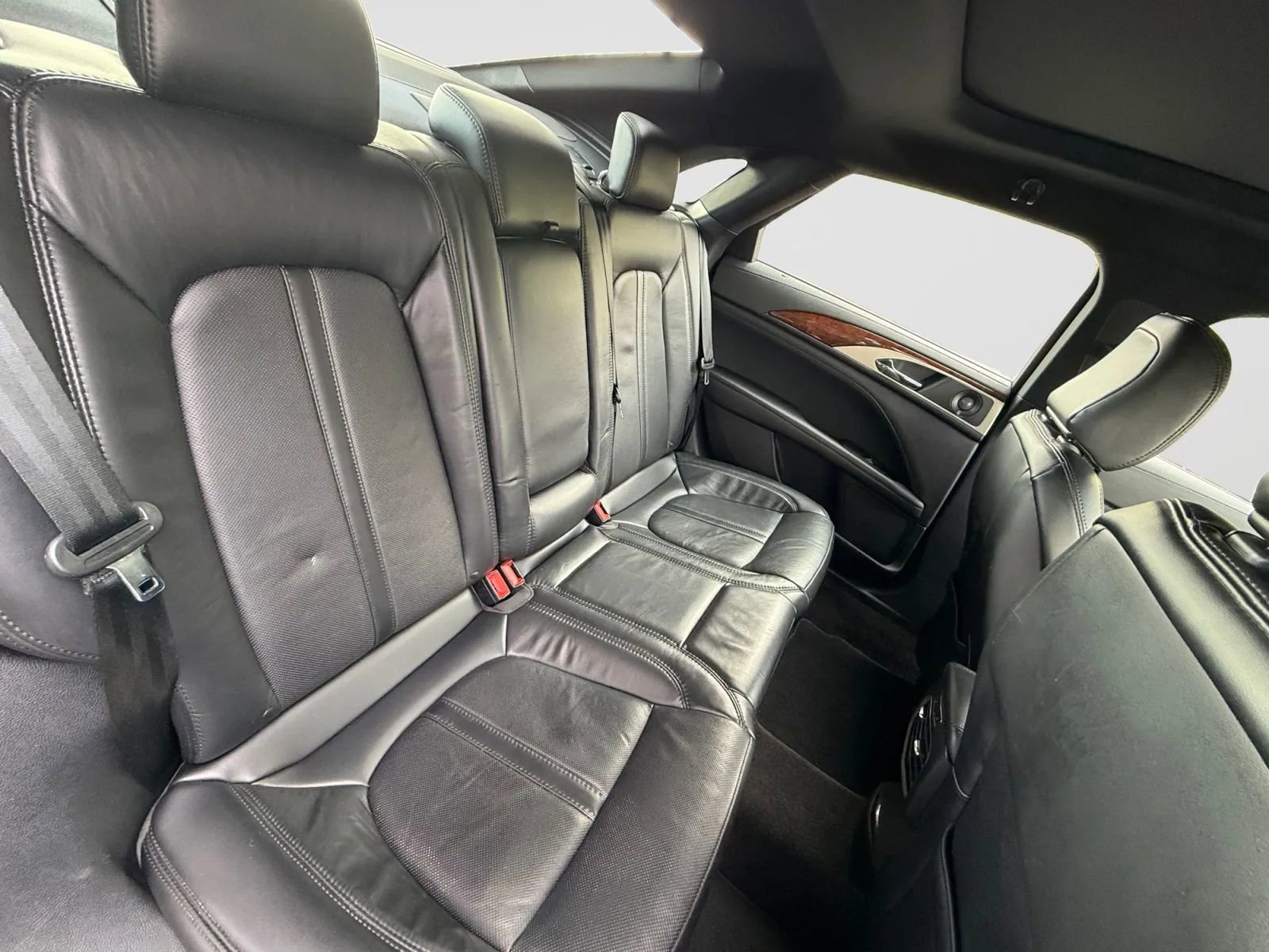 Used 2020 Lincoln MKZ Reserve w/ Monochromatic Package AWD/4WD image 16