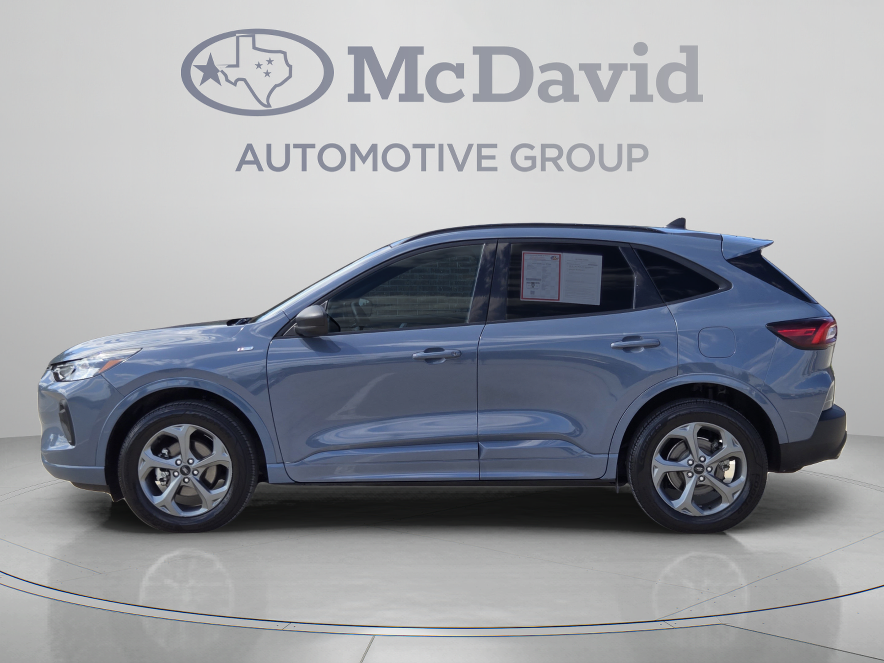 Used 2024 Ford Escape ST-Line AWD/4WD image 2