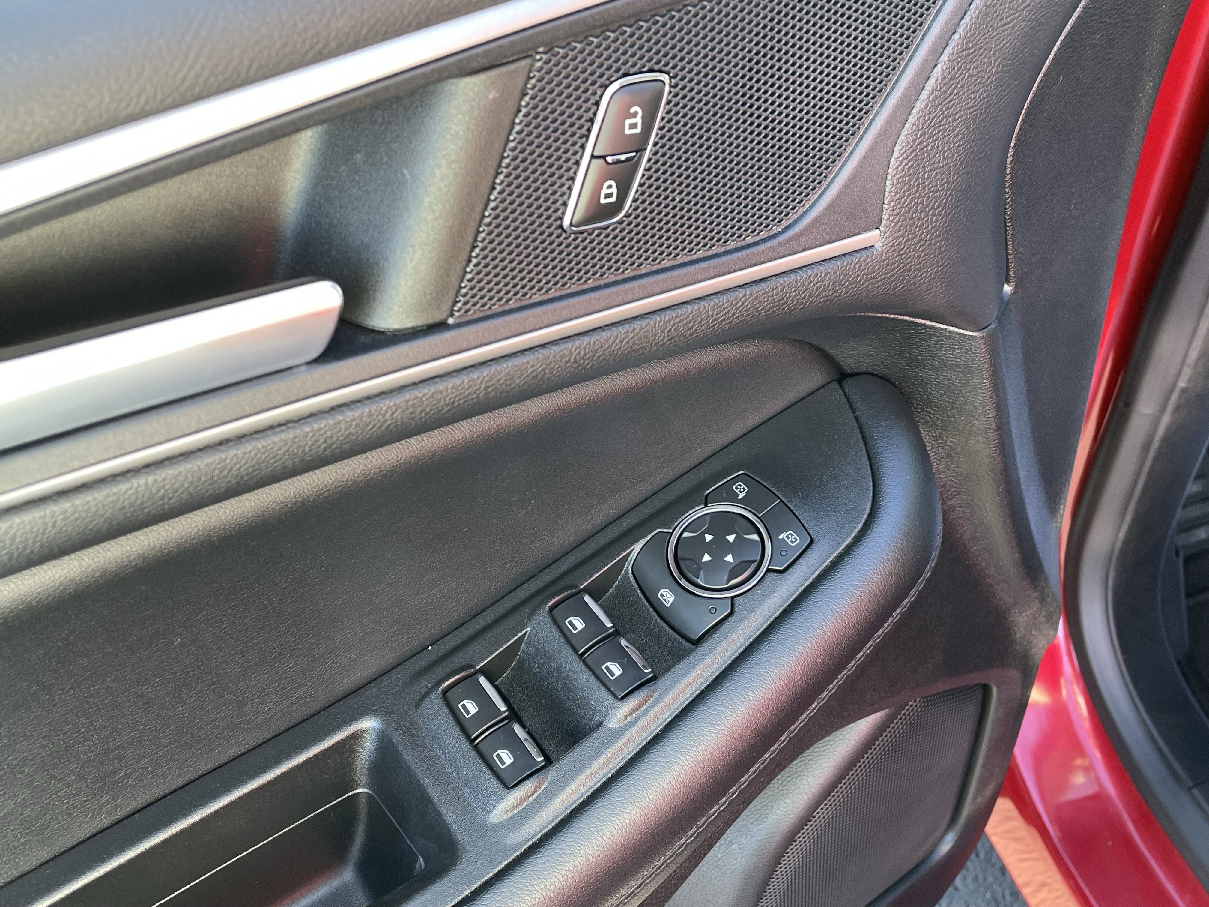 Used 2022 Ford Edge SEL w/ Convenience Package image 14