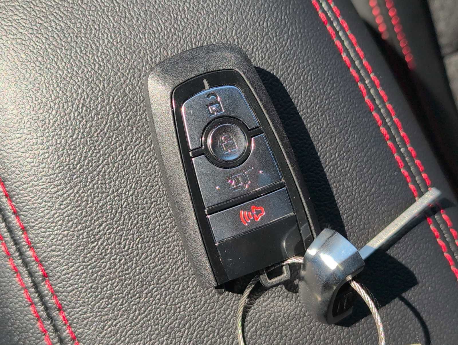 New 2026 Ford Escape ST-Line FWD image 25