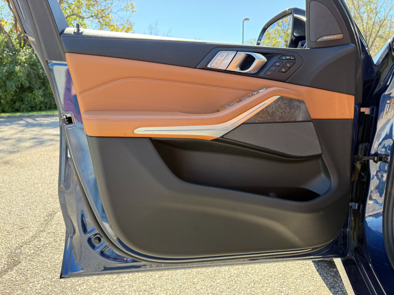 Used 2019 BMW X7 xDrive40i w/ Premium Package image 16