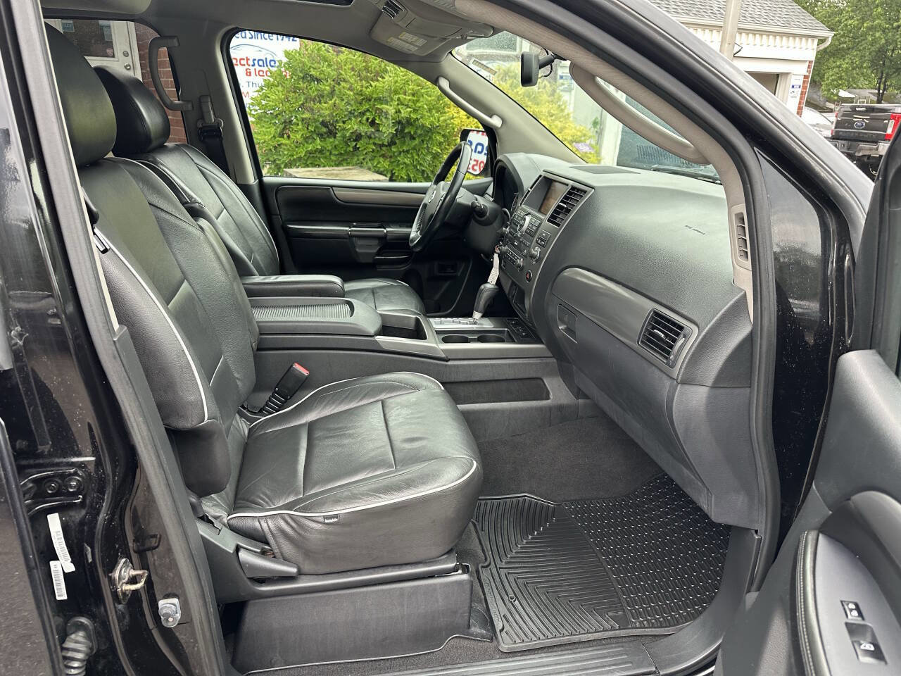 Used 2012 Nissan Armada SV image 25