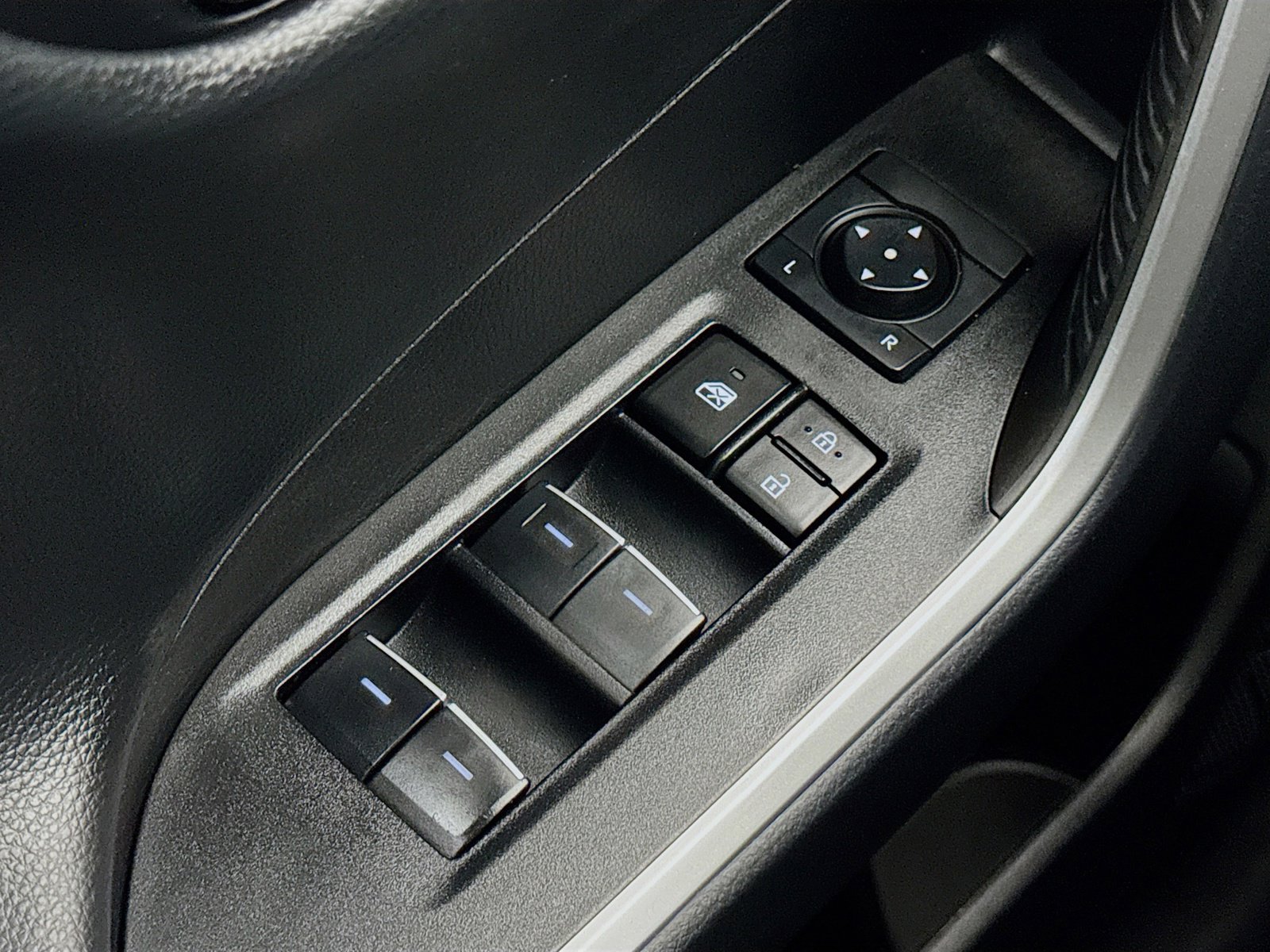 Used 2024 Toyota RAV4 XSE image 13