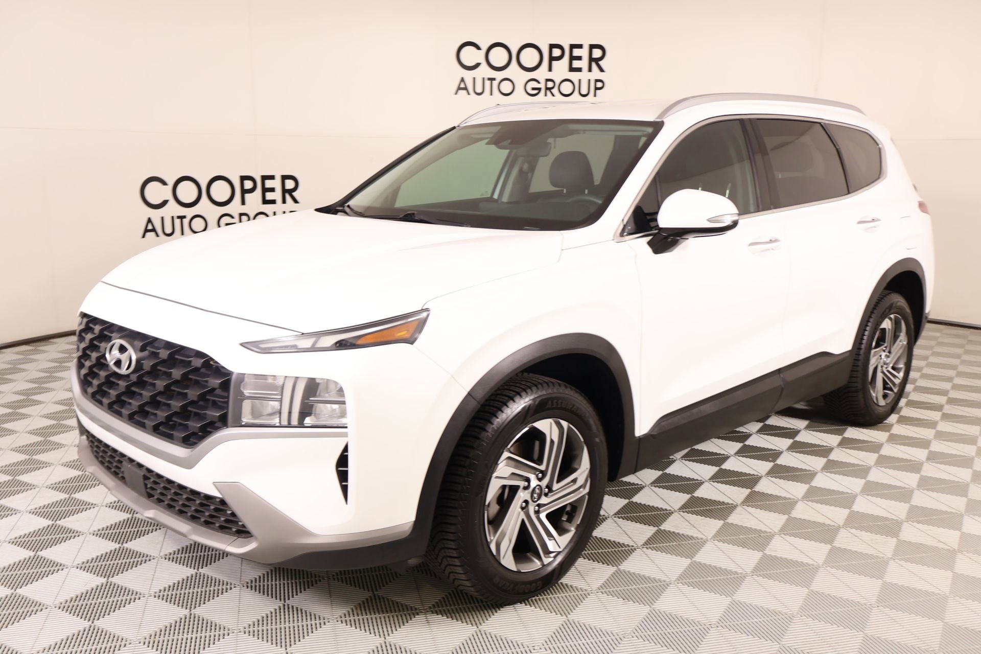 Used 2023 Hyundai Santa Fe SEL FWD image 11