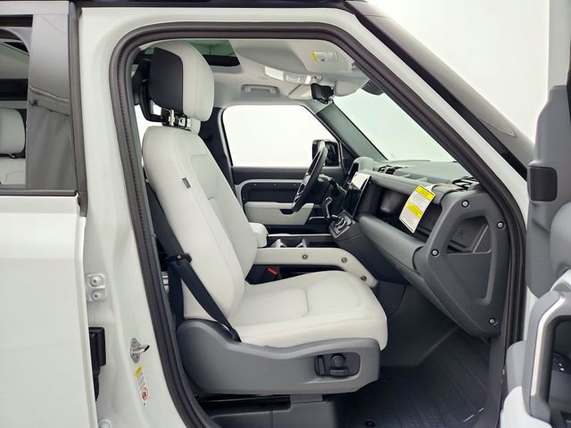 New 2026 Land Rover Defender 110 X-Dynamic SE AWD/4WD image 14