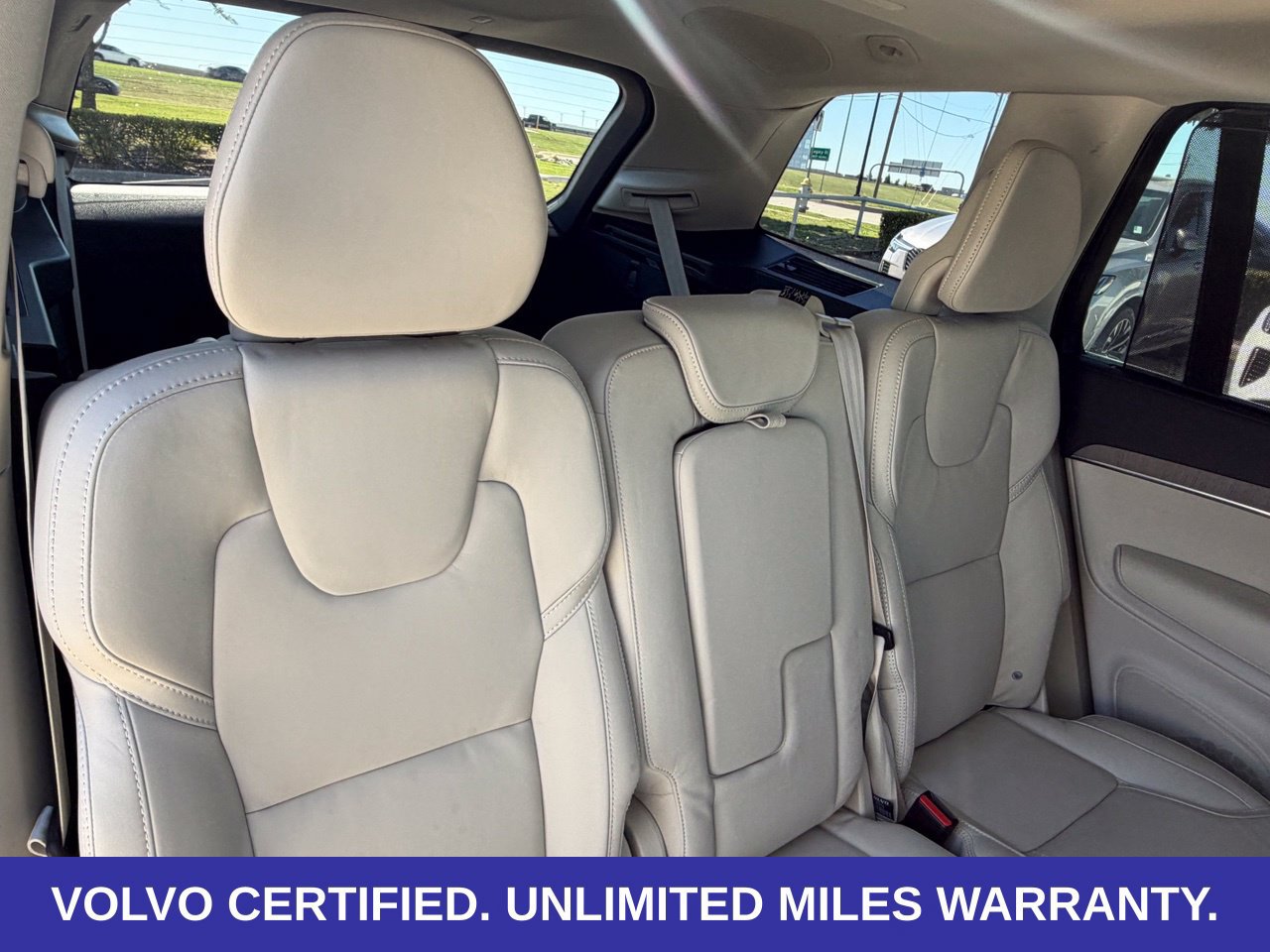 Certified 2025 Volvo XC90 T8 Ultra w/ Protection Package Premier AWD/4WD image 40