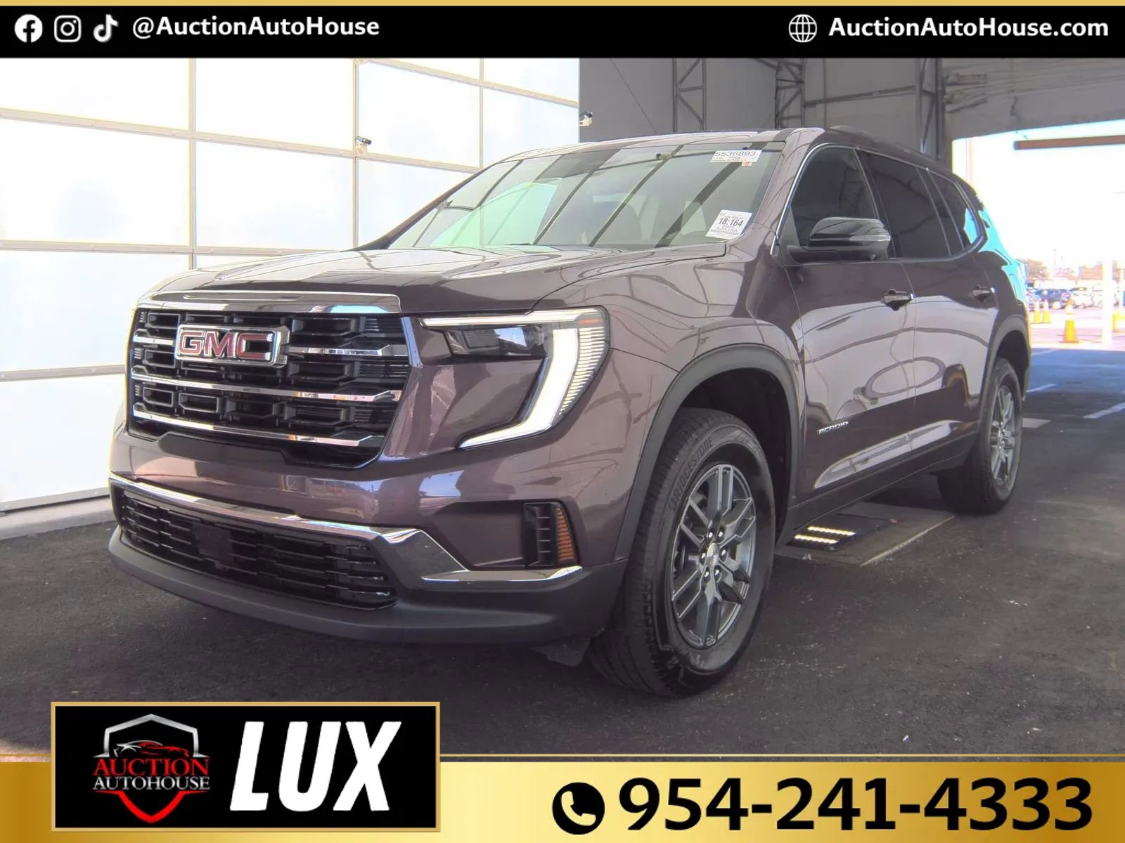 Used 2025 GMC Acadia Elevation image 1