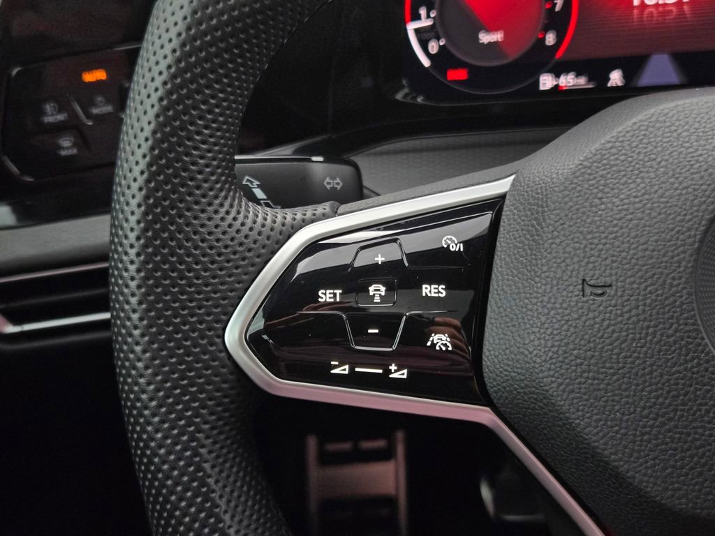 Used 2022 Volkswagen GTI SE image 23