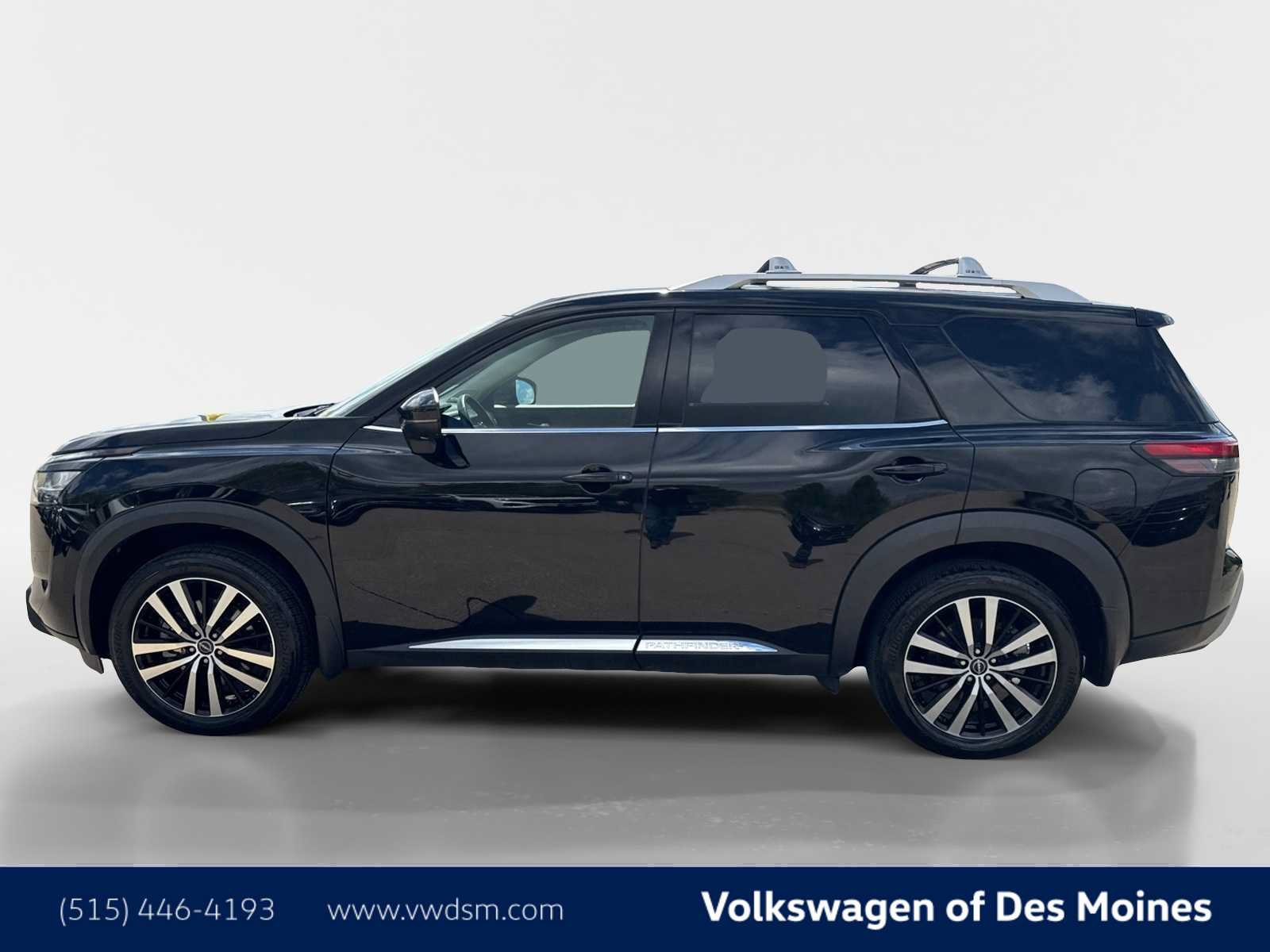 Used 2023 Nissan Pathfinder Platinum w/ Cargo Package AWD/4WD image 3