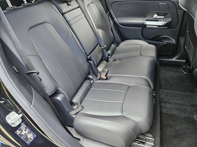 Used 2025 Mercedes-Benz GLB 250 image 19