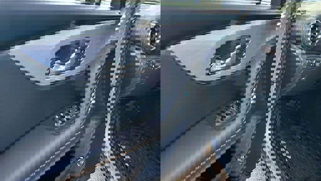 Certified 2023 Chevrolet Blazer LT w/ Convenience Package image 12