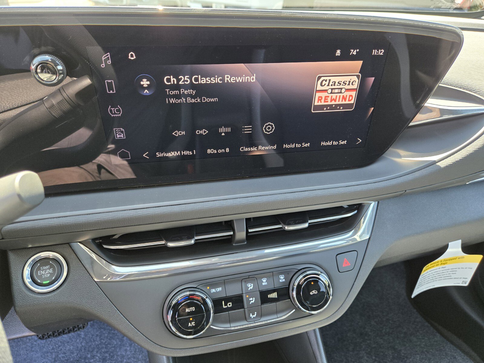 New 2025 Buick Envista Preferred image 11