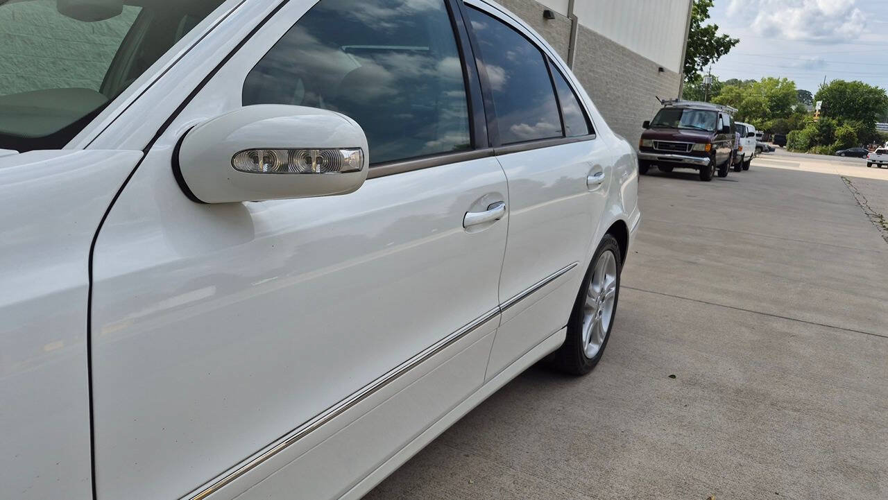 Used 2005 Mercedes-Benz E 500 Sedan image 16
