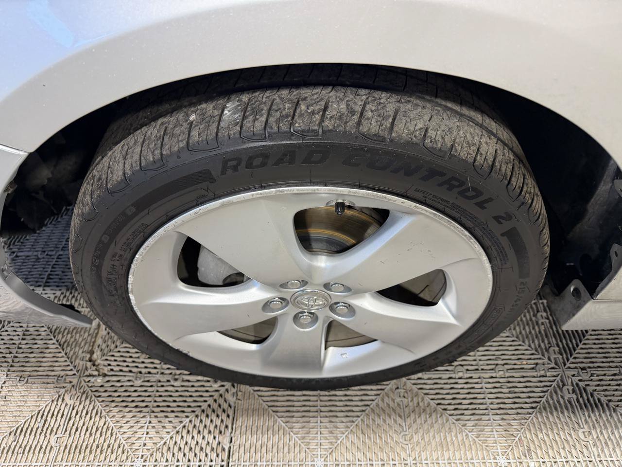 Used 2010 Toyota Prius FWD image 27