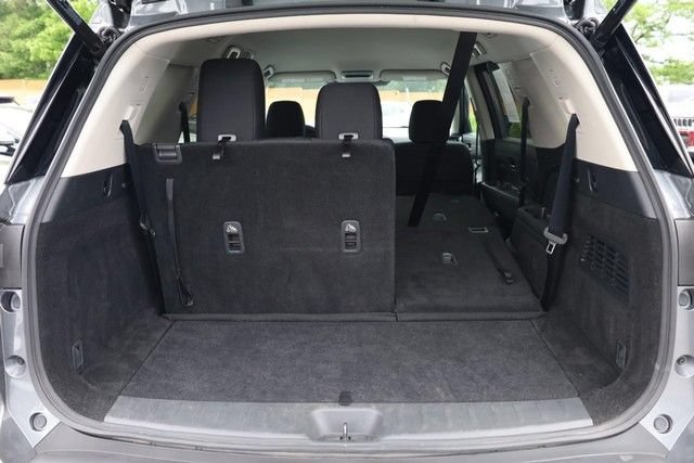 Certified 2025 Nissan Pathfinder SV FWD image 8