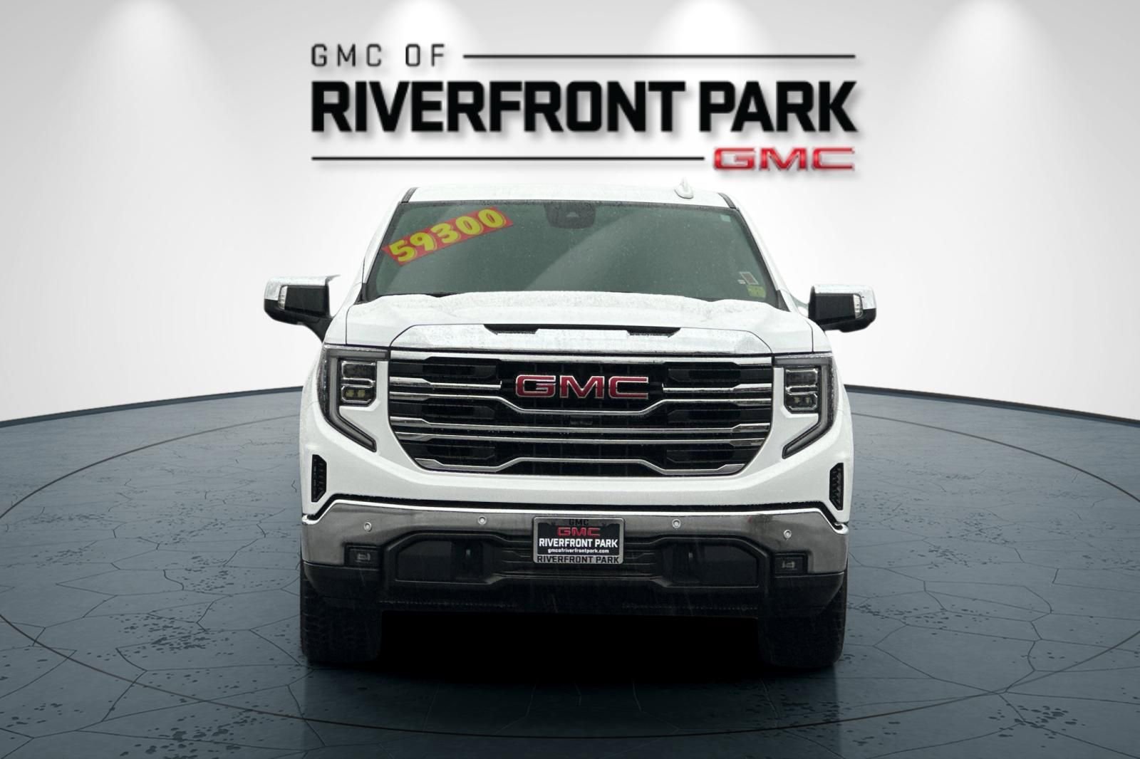 Used 2024 GMC Sierra 1500 SLT w/ SLT Premium Plus Package AWD/4WD image 8