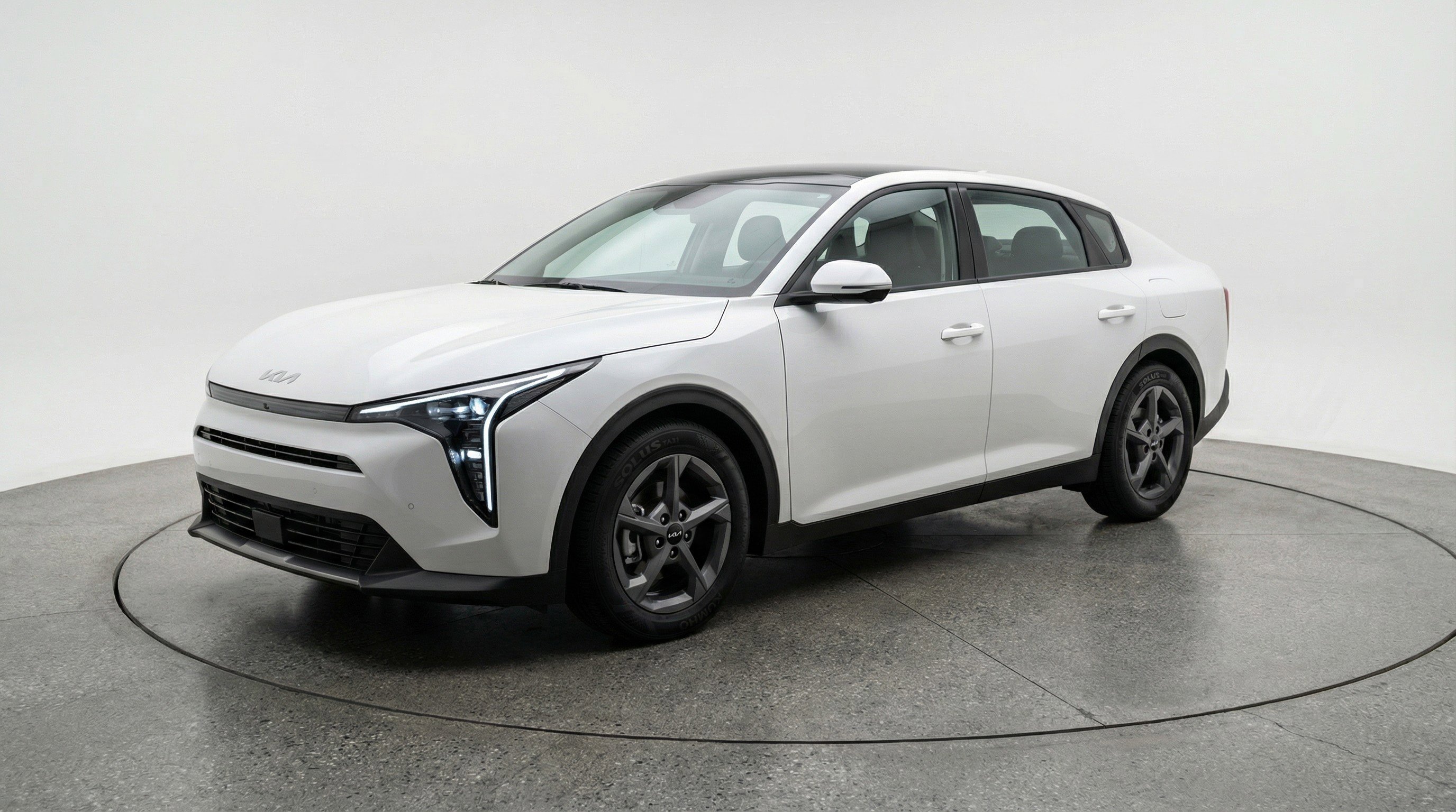 Used 2025 Kia K4 FWD image 3