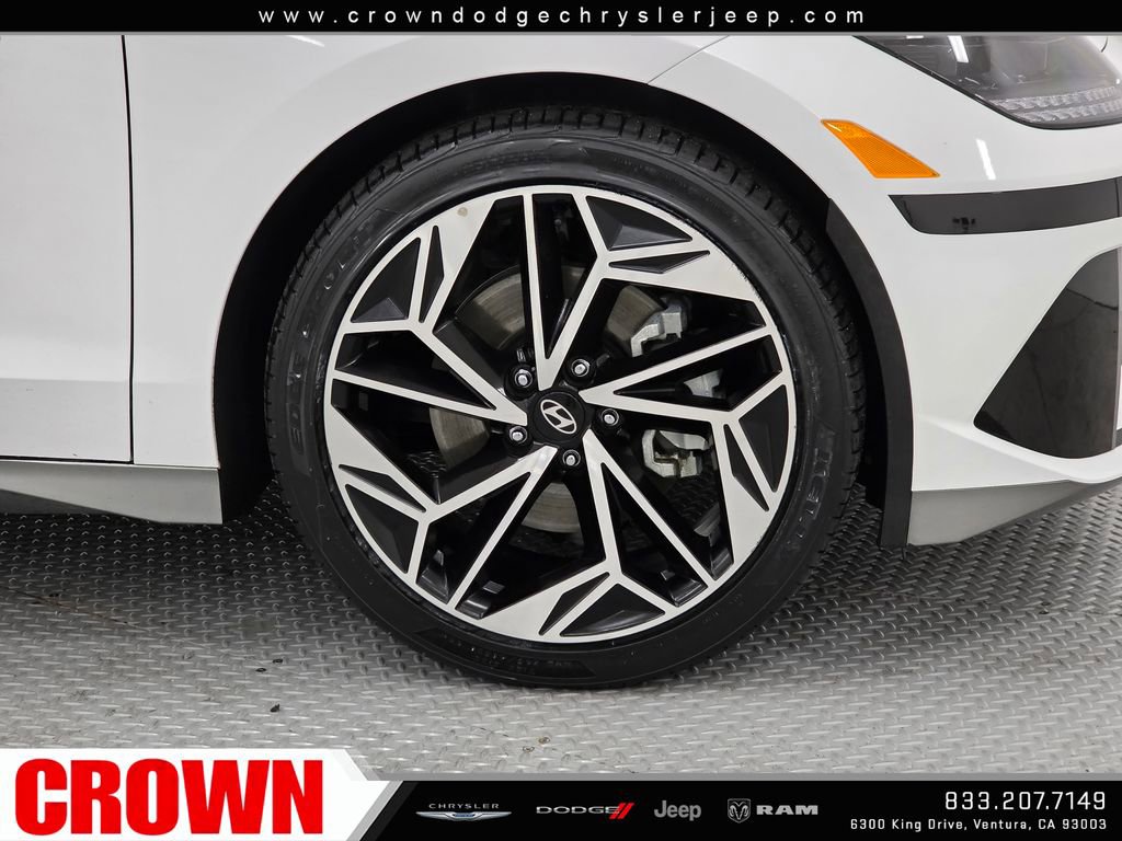 Used 2023 Hyundai Ioniq 6 SEL RWD image 9