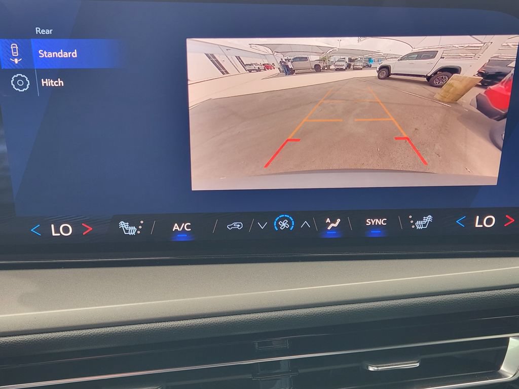 New 2026 Chevrolet Traverse LT FWD image 13