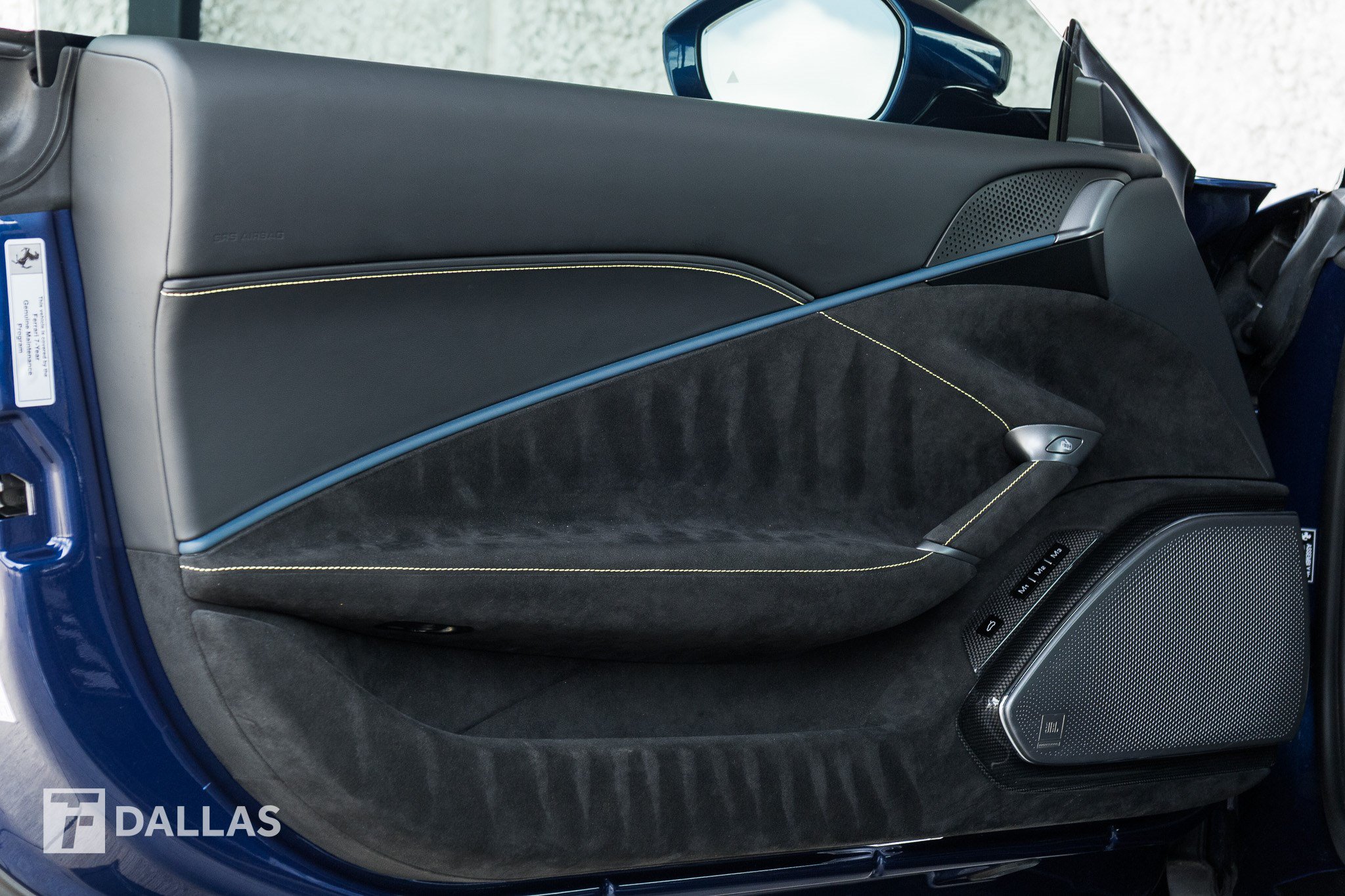 Used 2025 Ferrari Roma Spider RWD image 21