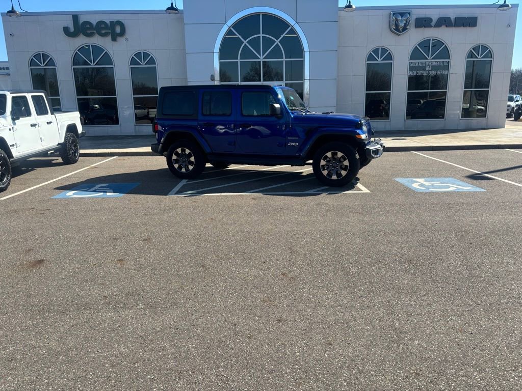 Used 2018 Jeep Wrangler Unlimited Sahara image 2