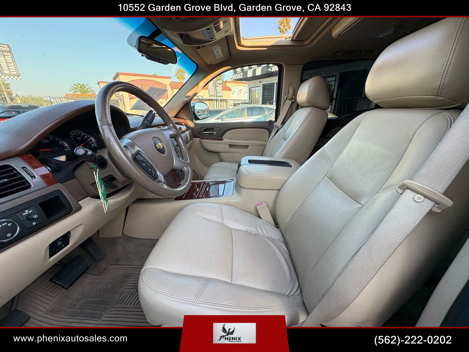 Used 2012 Chevrolet Suburban LTZ image 18