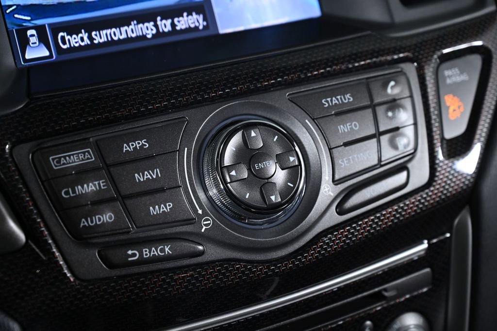 Used 2019 Nissan Pathfinder SL image 18