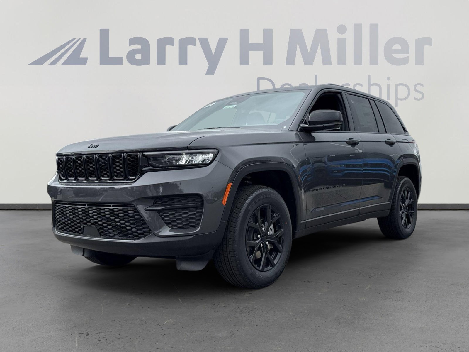 New 2025 Jeep Grand Cherokee Altitude