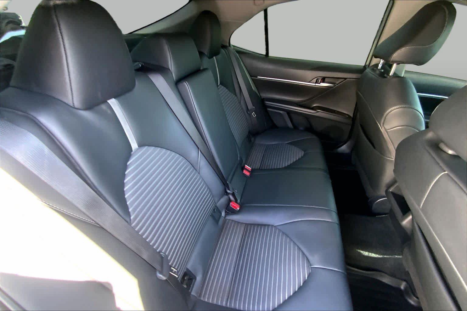 Used 2024 Toyota Camry SE FWD image 18