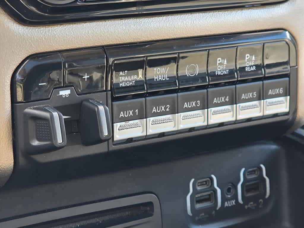 Used 2019 RAM 3500 Laramie image 18