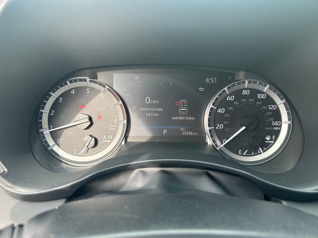 Used 2023 Toyota Highlander XLE AWD/4WD image 17