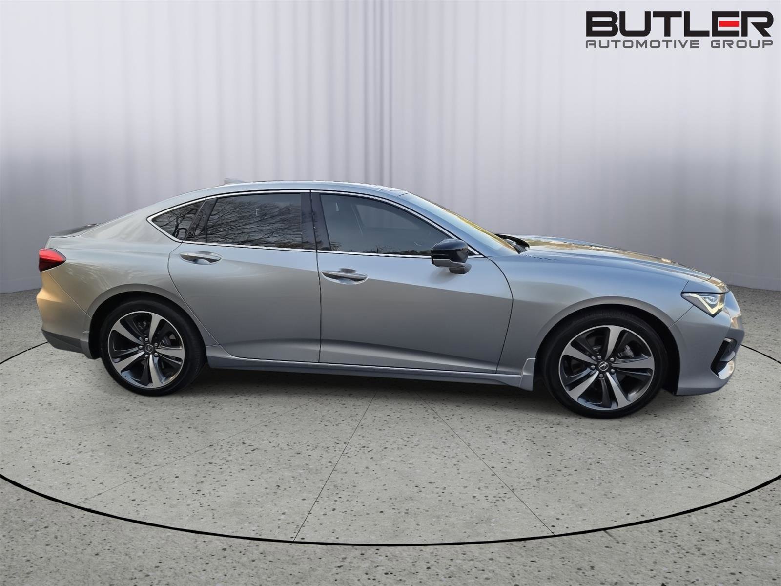 Used 2025 Acura TLX w/ Technology Package image 4