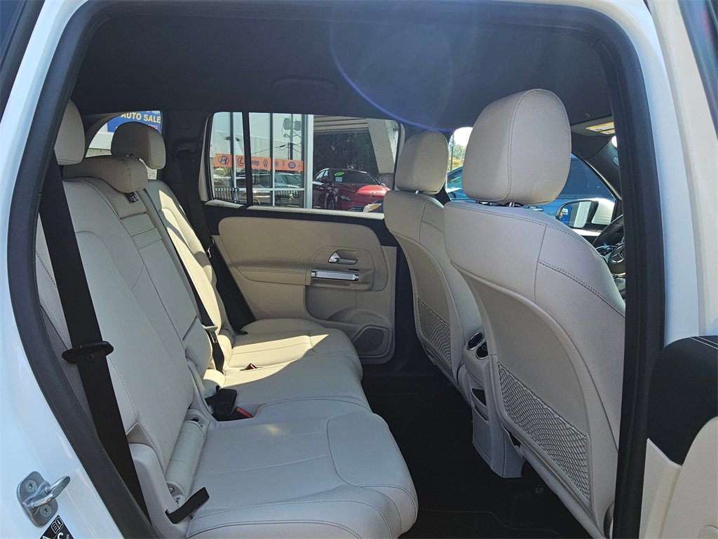 Used 2024 Mercedes-Benz GLB 250 4MATIC image 14