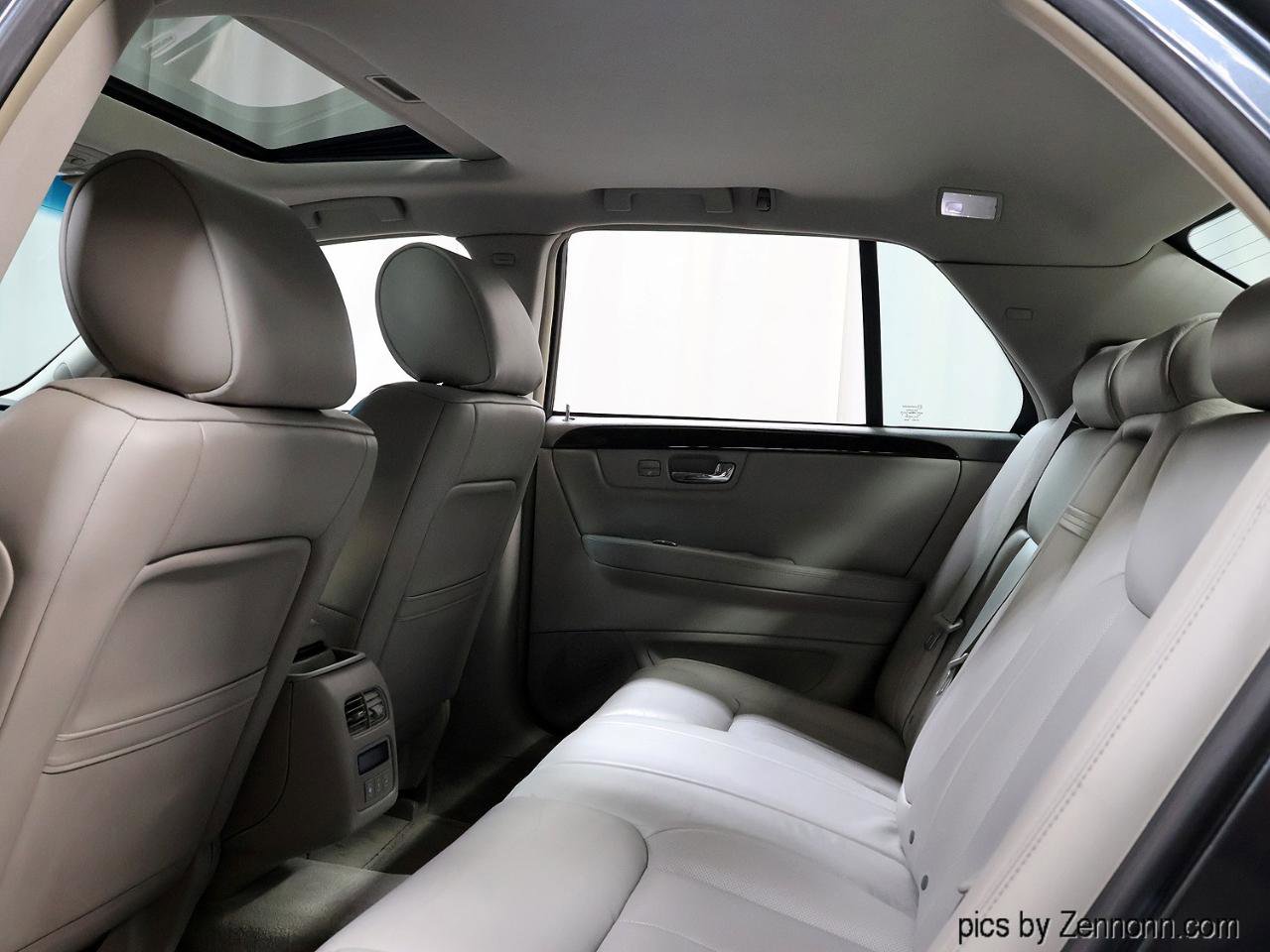 Used 2011 Cadillac DTS Luxury FWD image 11