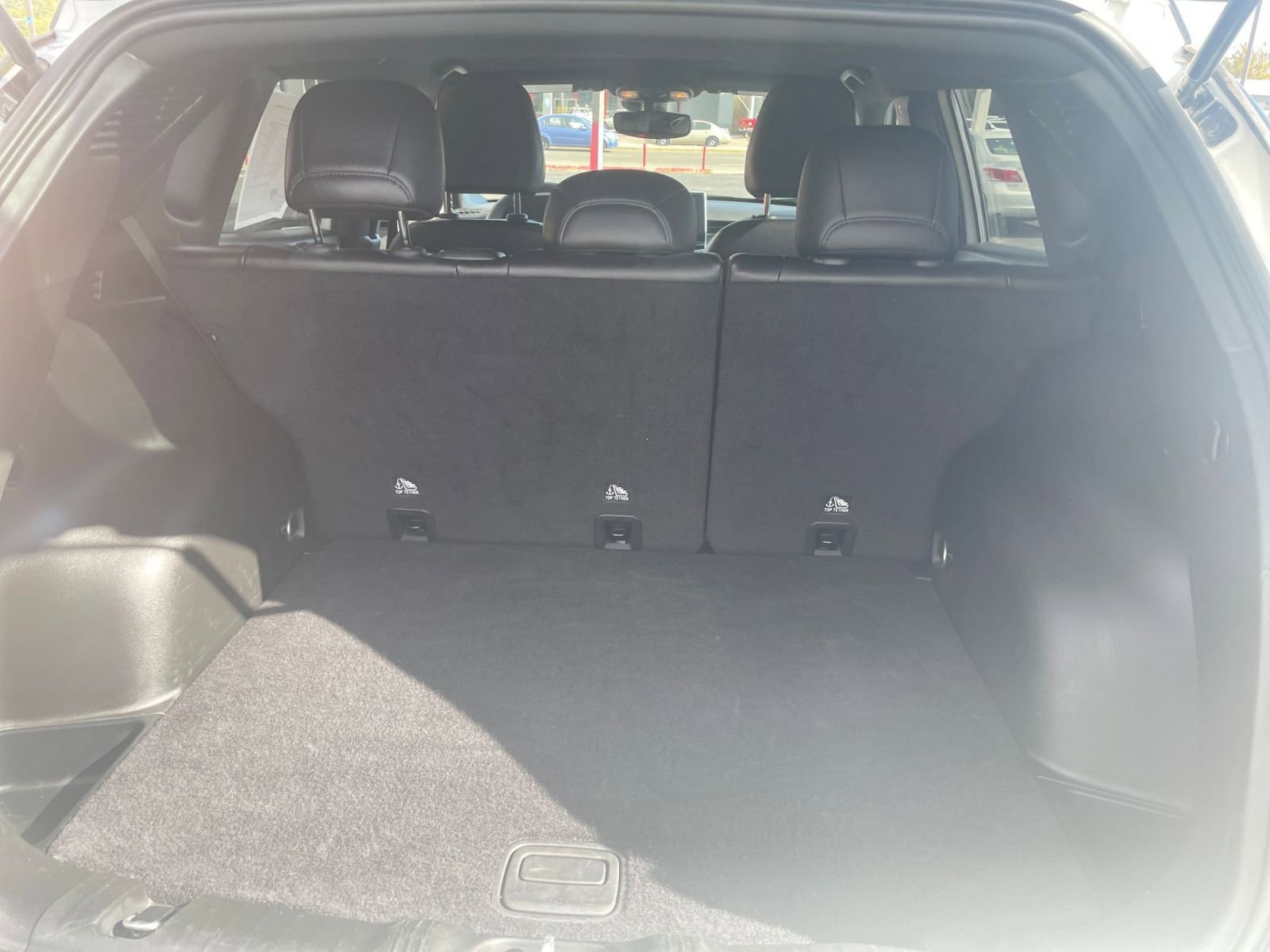 Used 2025 Jeep Compass Trailhawk image 31