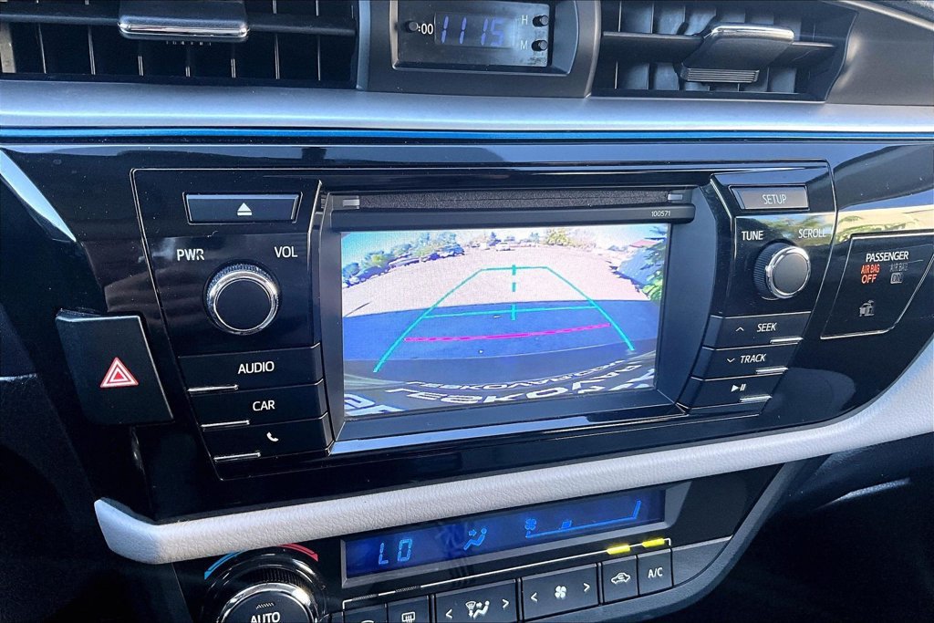 Used 2016 Toyota Corolla LE FWD image 21