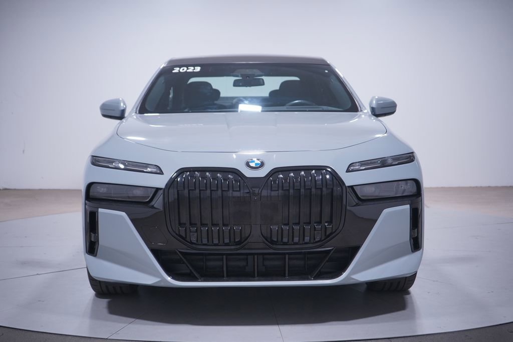 Used 2023 BMW 760i xDrive w/ Executive Package AWD/4WD image 4