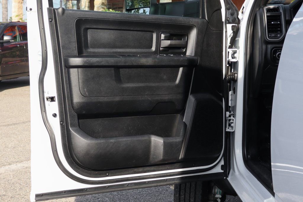 Used 2021 RAM 5500 Tradesman w/ Chrome Appearance Group image 16