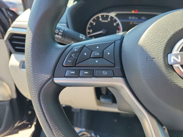 Used 2025 Nissan Altima 2.5 SV FWD image 13