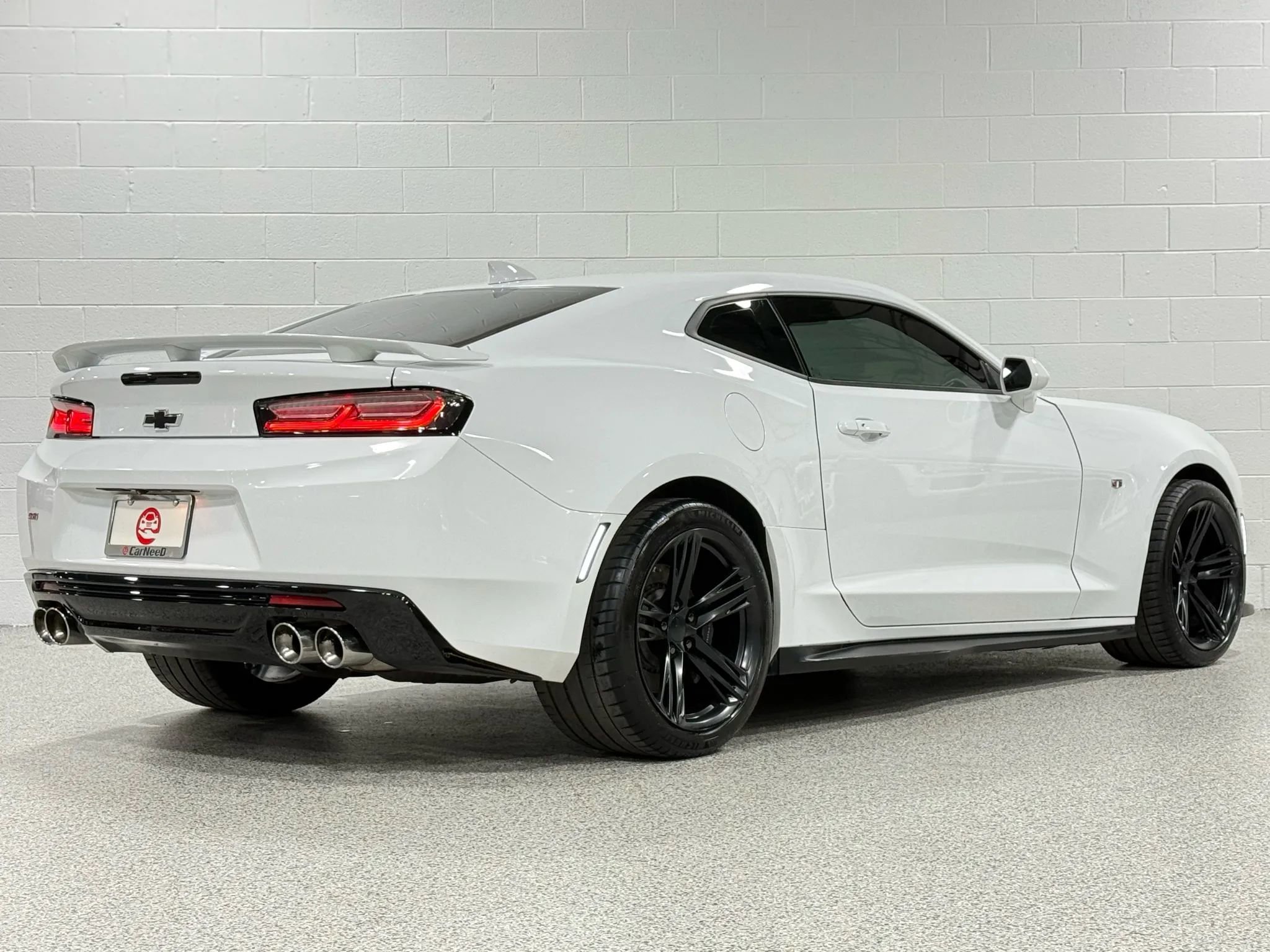 Used 2018 Chevrolet Camaro SS image 6